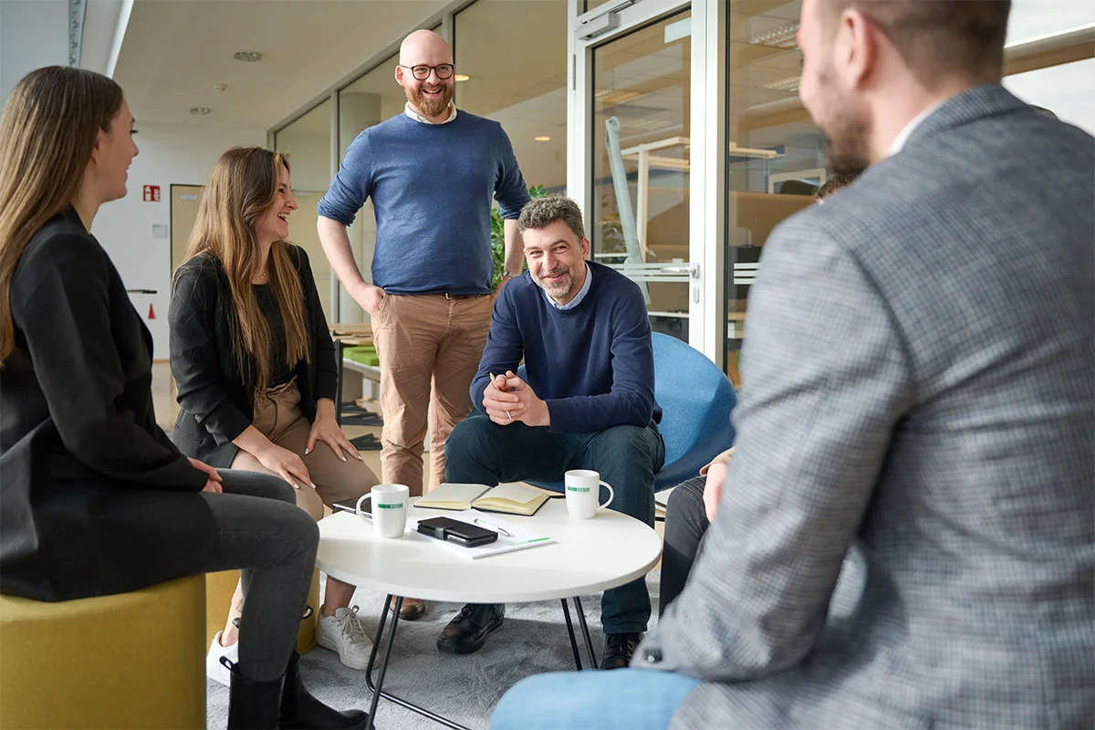 Projektpartner tauschen sich aus